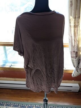 Simple Soft Sustainable Mauve Short-Sleeve Top